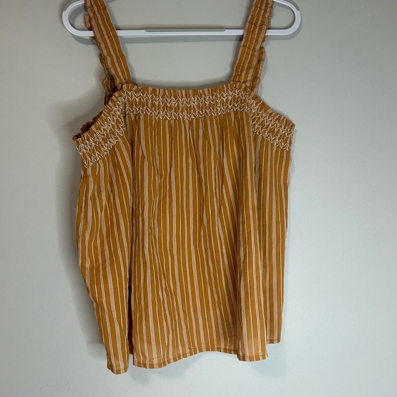 Banana Republic Gold Smocked Ruffled Tank Top, Size L - Picture 2 of 7